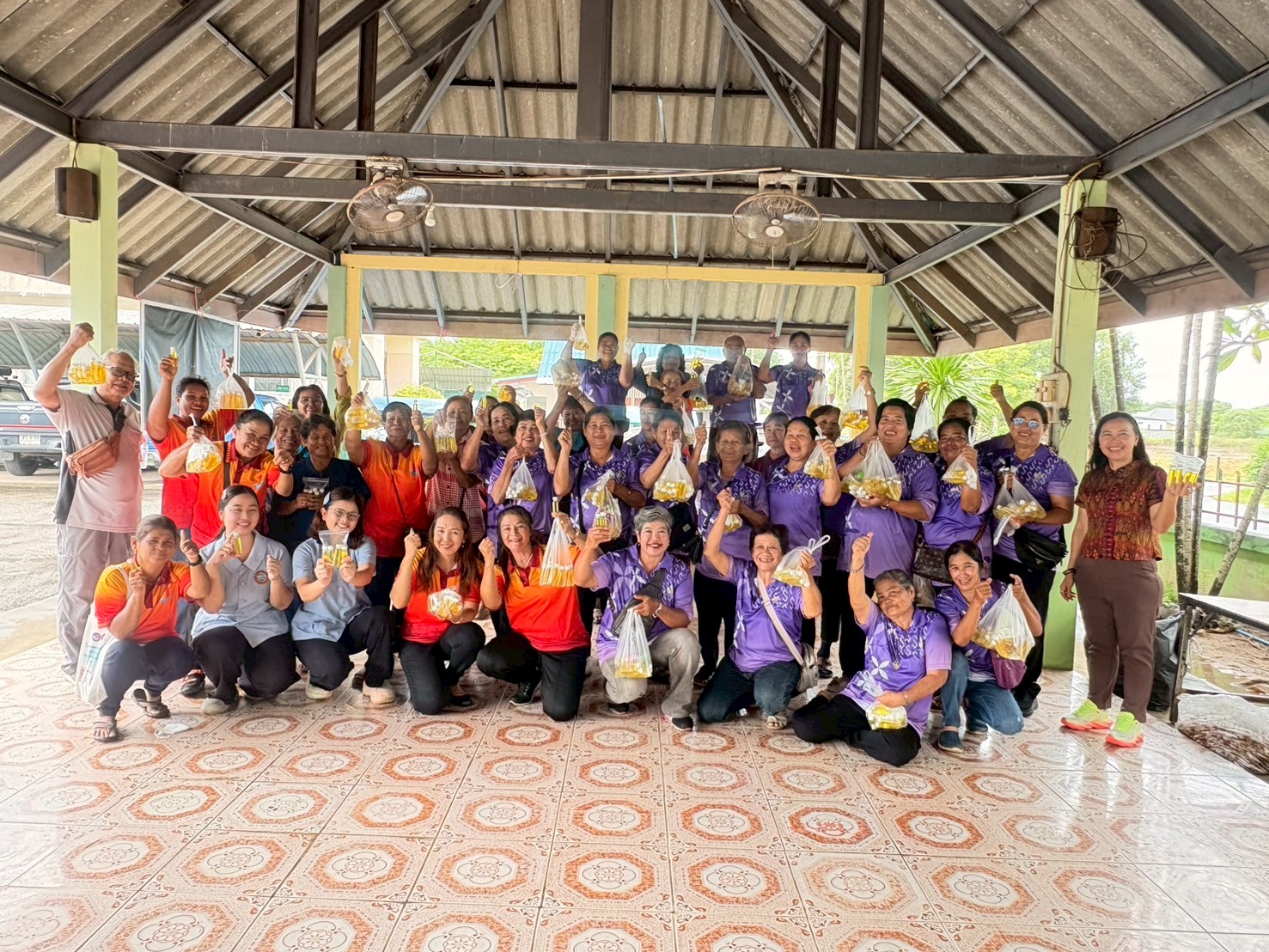 โครงการอบรมหมอหมู่บ้านในพระราชประสงค์ ประจำปีงบประมาณ 2568 (กิจกรรม อบรมให้รู้ เรื่อง การจัดทำน้ำมันไพล )